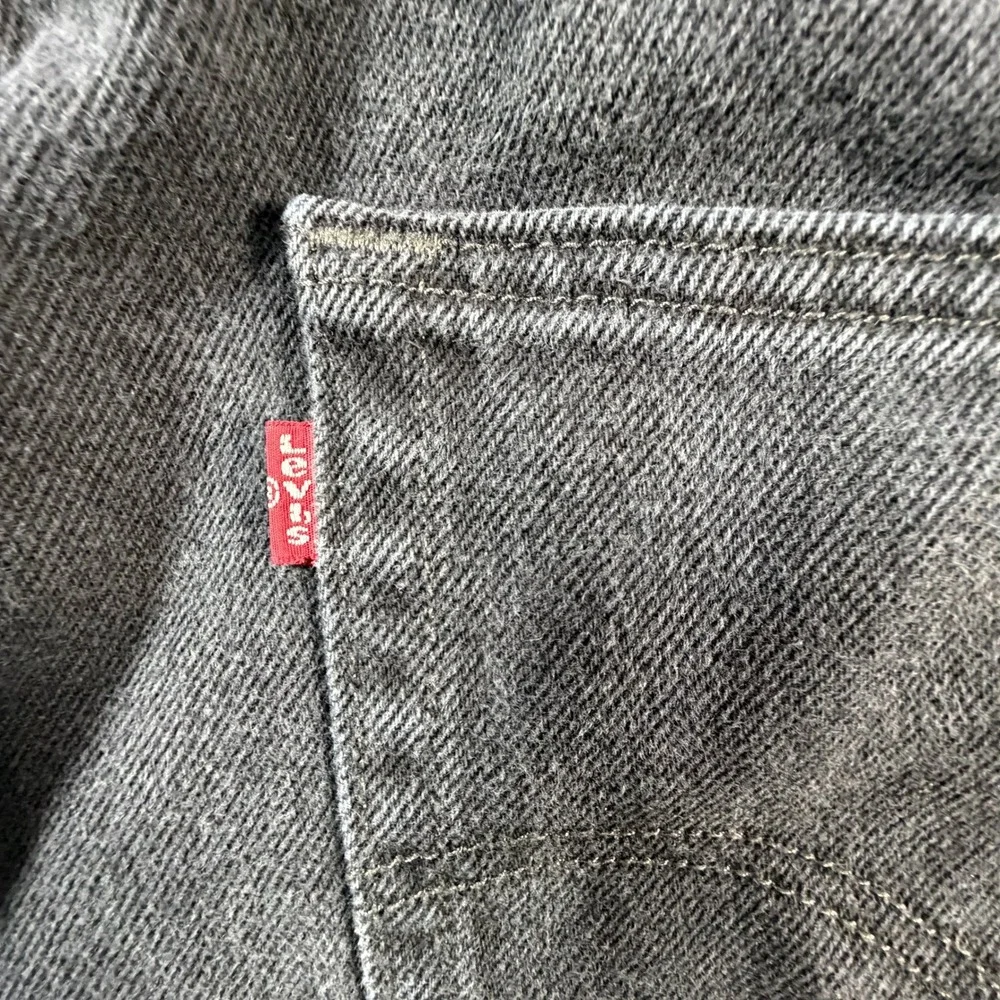Levi's 505 Regular Fit Mens‎ 38x32 Black Straight Leg Denim Jeans 505-0260